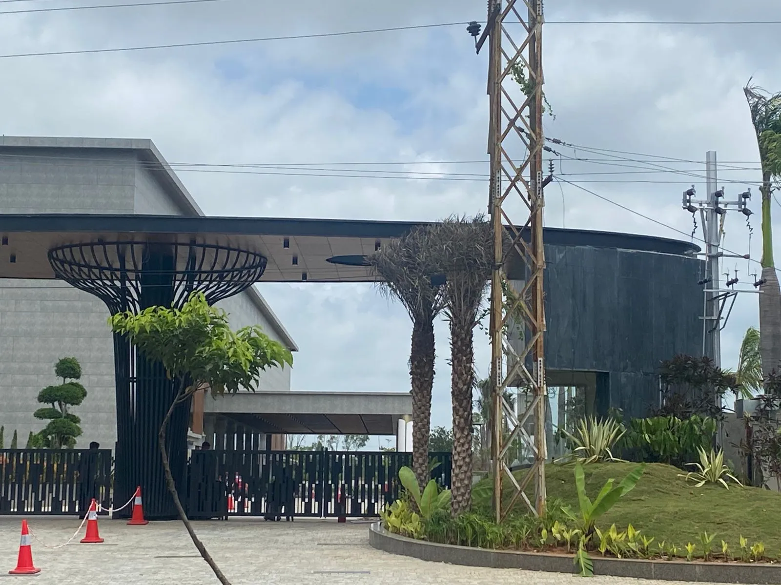 WhatsApp Image 2025-09-15 at 13.57.04 (1) 