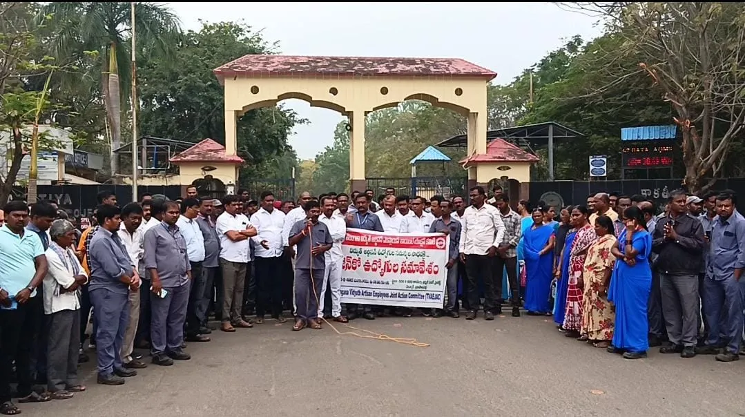 WhatsApp Image 2025-11-25 at 6.47.02 PM