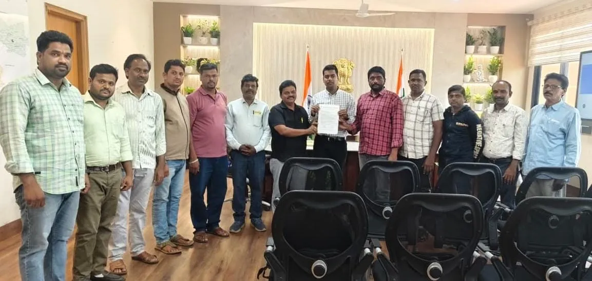 WhatsApp Image 2025-12-17 at 6.00.15 PM