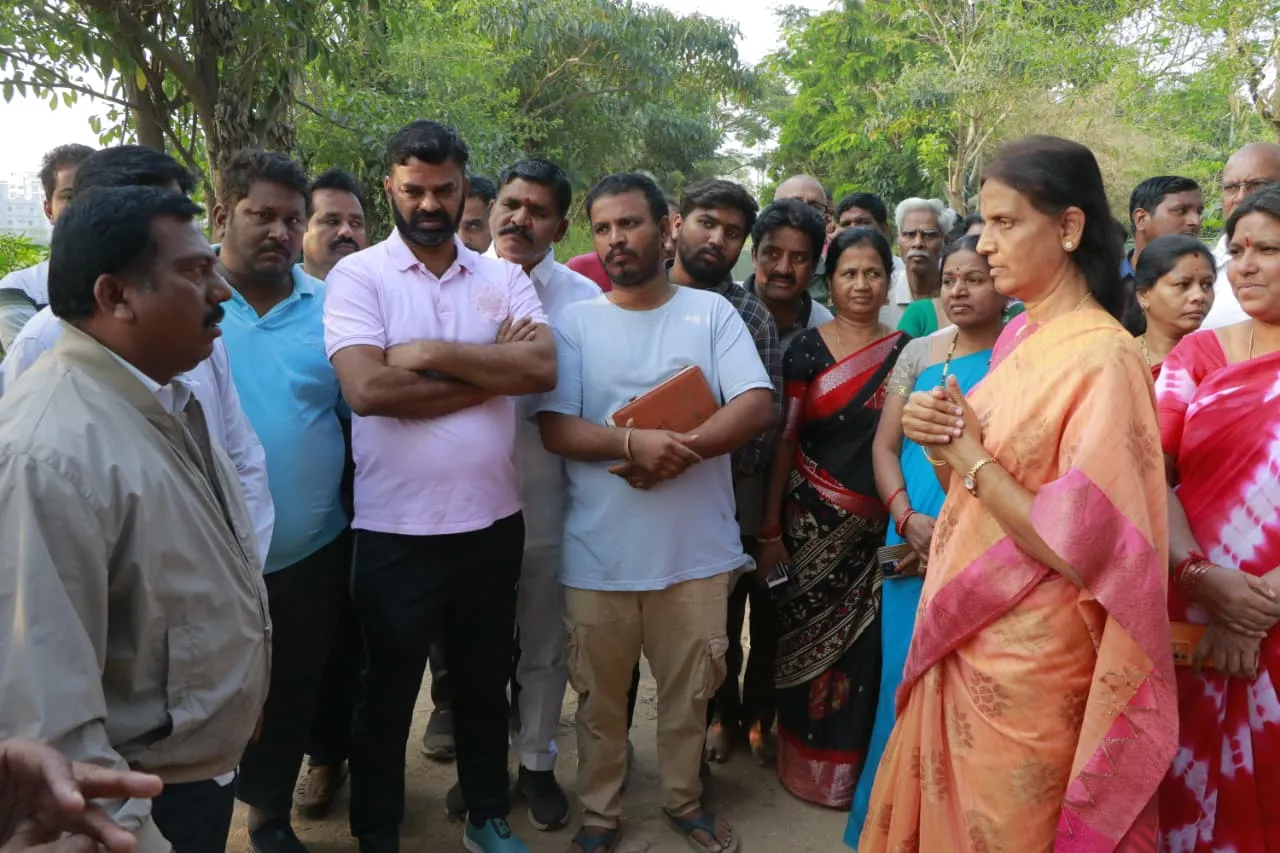 ​మంత్రాల చెరువుకు 'గ్రహణం'.. పట్టించుకోని సర్కార్!