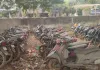 రోడ్లపై వదిలేసిన వాహనాలకు వేలం!