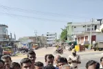 అక్బర్‌పేట్ భూంపల్లి చౌరస్తాలో రైతుల ఆందోళన