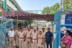 సమయస్ఫూర్తి…నిమిషాల వ్యవధిలోనే విద్యార్థిణి గమ్యానికి చేర్చిన పోలీసులు