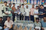 ఇచ్చిన మాట ప్రకారం విద్యార్థులకు కొత్త బట్టల బహుమతి
