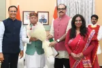 లోక్‌భవన్‌లో గవర్నర్‌తో కీలక భేటీలు