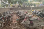 రోడ్లపై వదిలేసిన వాహనాలకు వేలం!