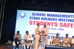 స్కూల్ ఆటోల్లో ఆరుగురికే అనుమతి!