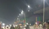 అర్ధరాత్రి ఫ్లైఓవర్ పై ఆక్సిడెంట్... తగలబడిన బీఎండబ్ల్యూ కారు