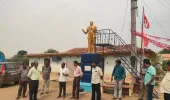 ప్రభుత్వ పాఠశాలల బలోపేతానికి అందరూ తోడ్పడాలి : కౌన్సిలర్ వనం రమేష్