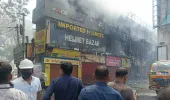 అమీర్‌పేటలో షాపింగ్ కాంప్లెక్స్‌కు మంటలు