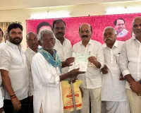 లబ్ధిదారులకు సీఎంఆర్ఎఫ్ చెక్కులు పంపిణీ చేసిన ఎమ్మెల్యే చింతా ప్రభాకర్