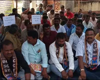 మృతి చెందిన కార్మికుడు రాజయ్య కుటుంబానికి అండగా ప్రజాసంబంధాల నాయకులు