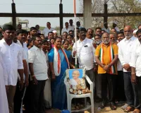 ఘనంగా కాంగ్రెస్ పార్టీ ఆవిర్భావ వేడుకలు 