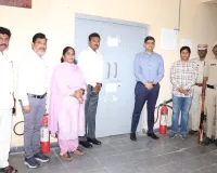 జిల్లా కేంద్రంలోని ఈవియం గోదాంను తనిఖీ చేసిన జిల్లా కలెక్టర్