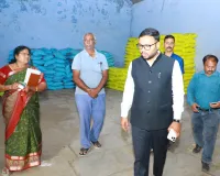 జిల్లాలో సరిపోను యూరియా నిల్వలు ఉన్నాయి  