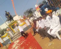 వెల్లుట్ల వెంకటాపూర్ గ్రామంలో శివాజీ విగ్రహ ప్రతిష్టాపన కార్యక్రమంలో పాల్గొన్న  బారాస నేతలు 