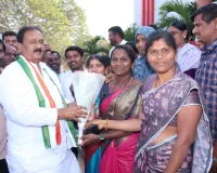 మహిళా శక్తికి దర్పణం : ఐకేపీ డైరీ ఆవిష్కరణలో షబ్బీర్ అలీ