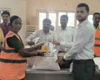 భైంసా మున్సిపల్ సిబ్బందికి నెస్లే సంస్థ రేషన్ కిట్ల పంపిణీ