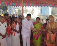 తొర్రూరులో ఆధ్యాత్మిక శోభ.. ధగధగలాడిన సుదర్శన మహా హోమ జ్వాలలు!