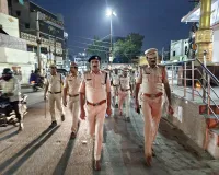 లింగోజిగూడలో పోలీసుల 'గల్లీ గల్లీ' పట్రోలింగ్