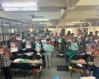 అనాథ గృహ విద్యార్థులకు అన్న వితరణ గావించిన చాపరాల కుటుంబసభ్యులు 