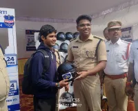 జరిమానా కాదు.. జాగ్రత్త ముఖ్యం: మల్కాజిగిరిలో 'హెల్మెట్‌ బ్యాంక్‌'