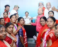 ప్రజా వాణి లో  నమోదైన అర్జీలను  జాప్యం లేకుండా సత్వరమే  పరిష్కరించాలి