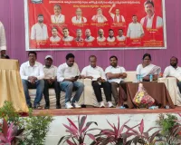 ఆరోగ్యమిత్రలను ట్రస్ట్ ఉద్యోగులుగా గుర్తించాలి