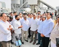 నియోపోలిస్‌లో ‘రేవంత్‌’ మనుషుల గుట్టల దోపిడీ!