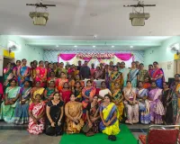 మహిళలు సంఘటితమై ముందుకు సాగాలి.. 