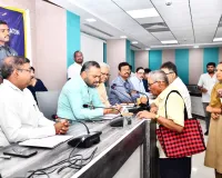 ప్రజావాణి దరఖాస్తులను తక్షణమే పరిష్కరించాలి: జీహెచ్‌ఎంసీ కమిషనర్