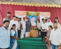 ఉమేష్ గౌడ్ చిత్రపటానికి మధుయాష్కి నివాళి