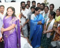 హస్తం అవినీతి.. గులాబీ అహంకారం.. ఇక నడవదిద్దీ ఆట!