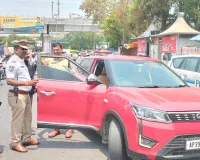 నల్ల అద్దాలపై పోలీసుల 'నజర్'.. ఒక్క రోజే రూ. 4.38 లక్షల జరిమానా!