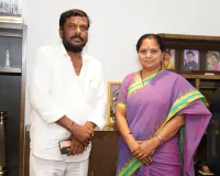 బీసీల భవిష్యత్తు కవితమ్మతోనే సాధ్యం