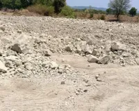 అనుమతులు లేకుండా అడ్డగోలుగా సుద్ధ తవ్వకాలు!