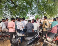కళ్లాల్లో పేరుకుపోయిన వరి ధాన్యం