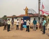 ప్రభుత్వ పాఠశాలల బలోపేతానికి అందరూ తోడ్పడాలి : కౌన్సిలర్ వనం రమేష్