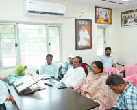 నిర్దేశించిన గడువు లోగా అభివృద్ధి పనులు పూర్తి చేయండి..