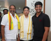 జేఈఈ మెయిన్స్‌లో ప్రతిభ కనబర్చిన ధర్పల్లి.త్రిశాంక్‌ రెడ్డికి మంత్రి శ్రీధర్ బాబు అభినందనలు