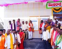 గుమ్మడిదలలో మూడు కోట్ల 13 లక్షల రూపాయల అభివృద్ధి పనులకు శ్రీకారం చుట్టిన ఎమ్మెల్యే గూడెం మహిపాల్ రెడ్డి 