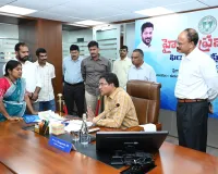 ప్రజావసరాల స్థలాలపై కబ్జాదారుల పంజా!
