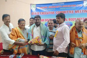 టీజేఏ స్టేట్ ఎగ్జిక్యూటివ్ కమిటీ సమావేశానికి హాజరైన సూర్యాపేట జిల్లా కమిటీ