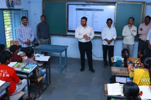 విద్యార్థులు ఇష్టంతో చదివి ఉన్నత స్థానానికి చేరుకోవాలి-