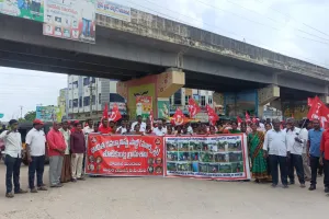 ఇందిరమ్మ కమిటీలు రద్దు చేయాలి