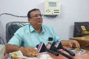 ఆధునిక పరిజ్ఞానముతో వీణా కంటి హాస్పిటల్లో నేత్ర వైద్య పరీక్షలు..