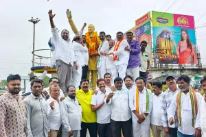 తిప్పాపూర్‌లో  రాజీవ్ గాంధీ జయంతి వేడుకలు