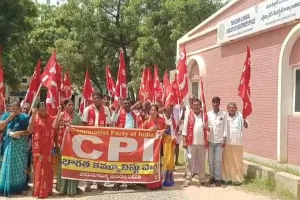 యూరియా దోపిడీ అరికట్టాలి : సీపీఐ