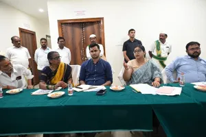 దసరా నవరాత్రి ఉత్సవాలకు పటిష్ట ఏర్పాట్లు చేయాలి: