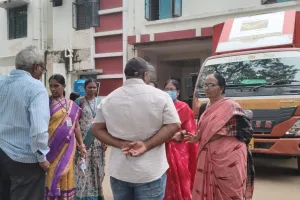 ఏరియా హాస్పిటల్ ను సందర్శించిన రేణుక అక్షర మహిళా మండలి